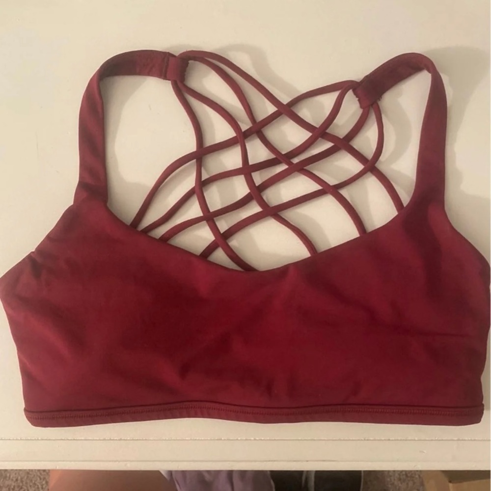 Lululemon free to be sports bra 8